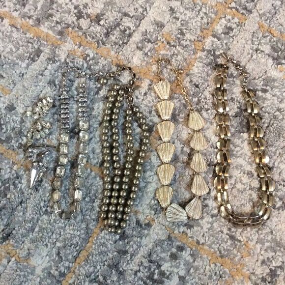 LOT OF VINTAGE COSTUME JEWELRY! GREAT CONDITION! - Picture 1 of 6
